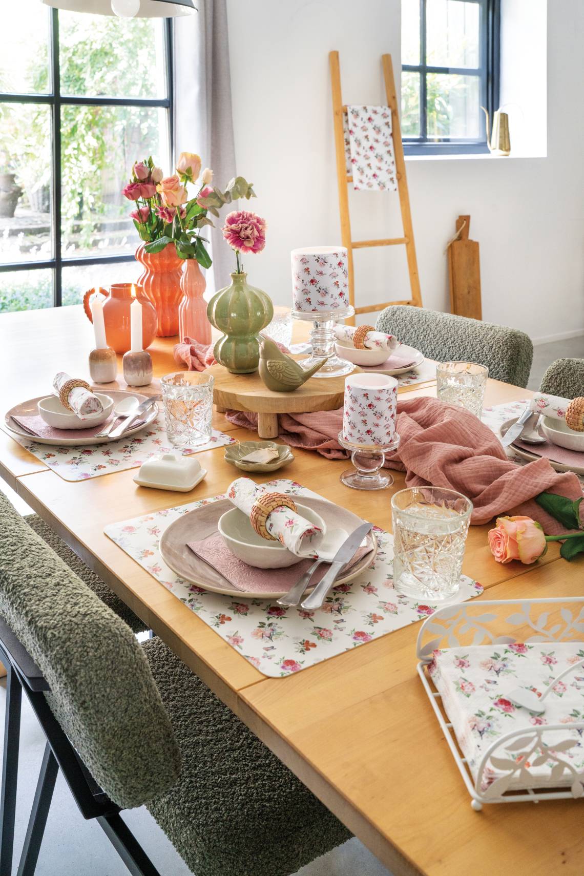 Ambiente - Romantischer Blumenzauber für die Tafel: Kollektion Charlotte