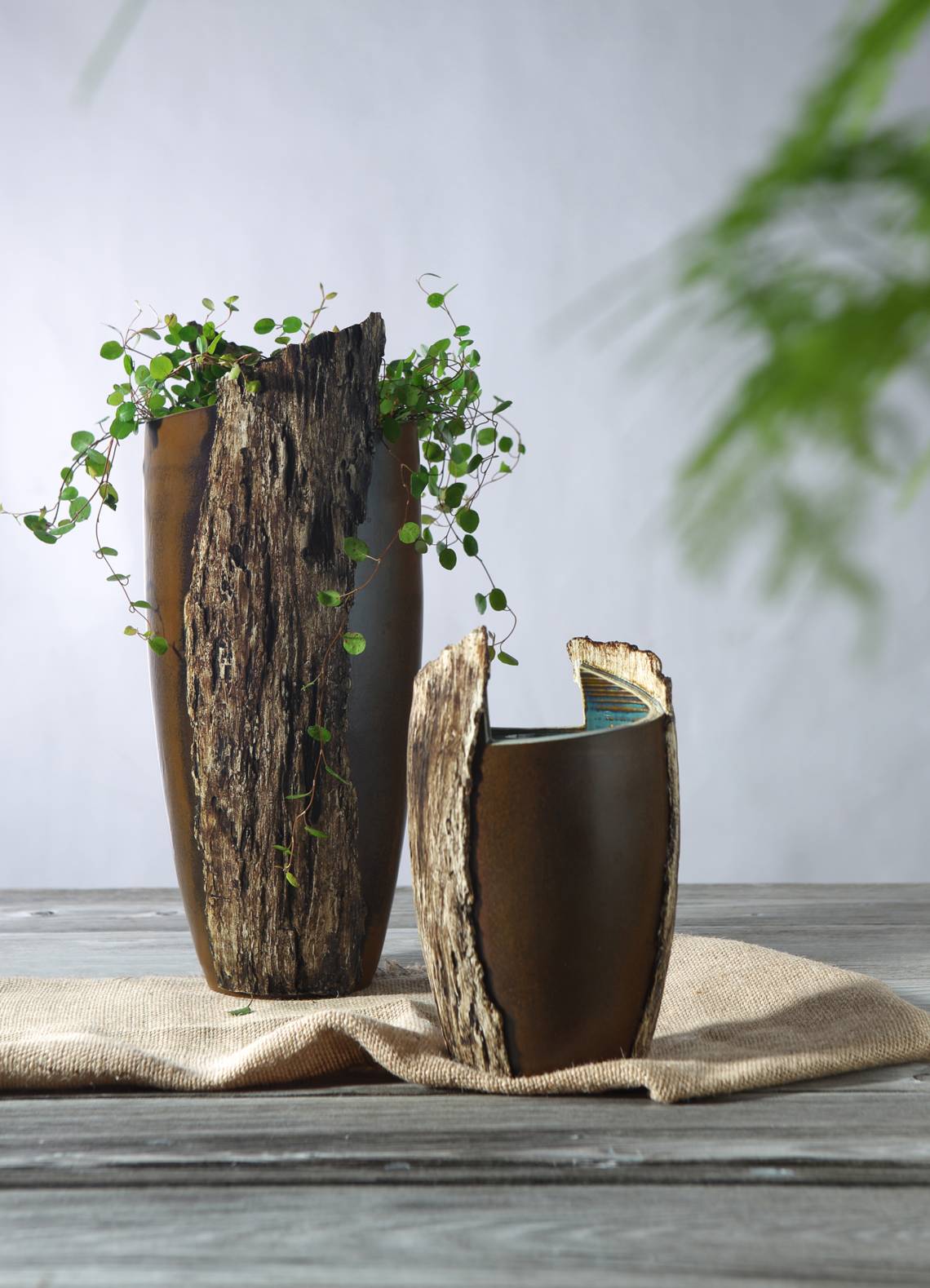 Goebel - Eine Ode an die Natur: Hand Made Pottery Aranya Vasen