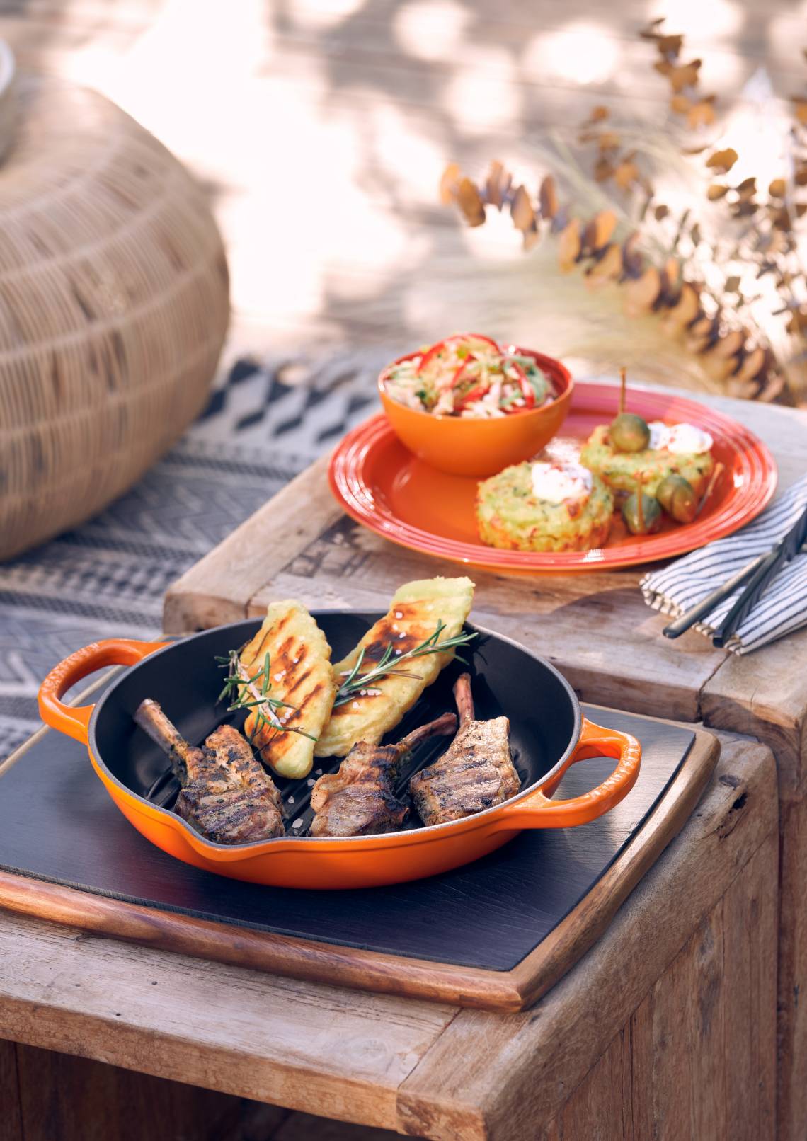 Le Creuset Grillpfanne Signature mit Lammkoteletts