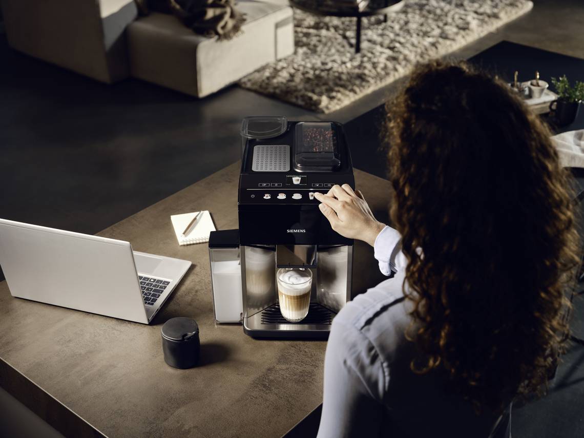 Siemens - coffeeSelect Display in harmonischer Optik von Kaffeevollautomat EQ500