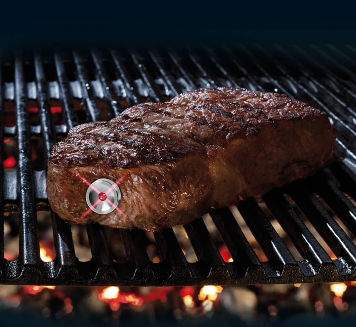 SteakChamp 10-2025 Steak-Thermometer beim Grillen