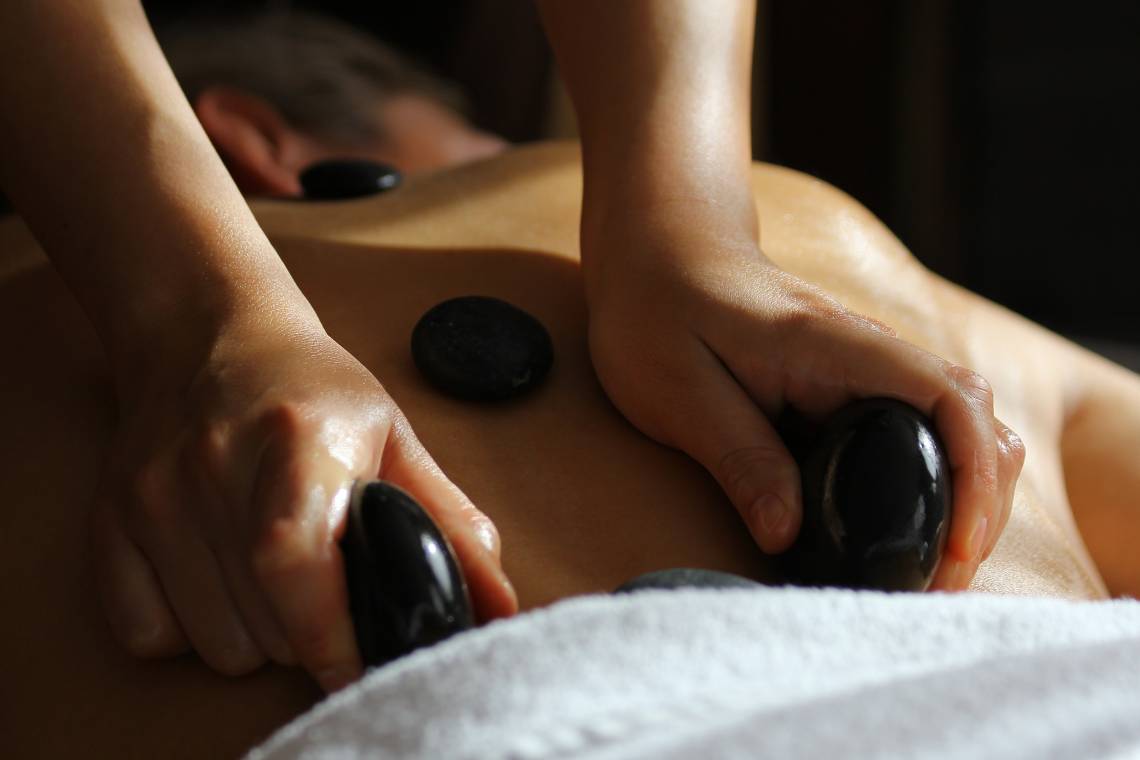 Terre Blanche - Massage Pierres Chaudes