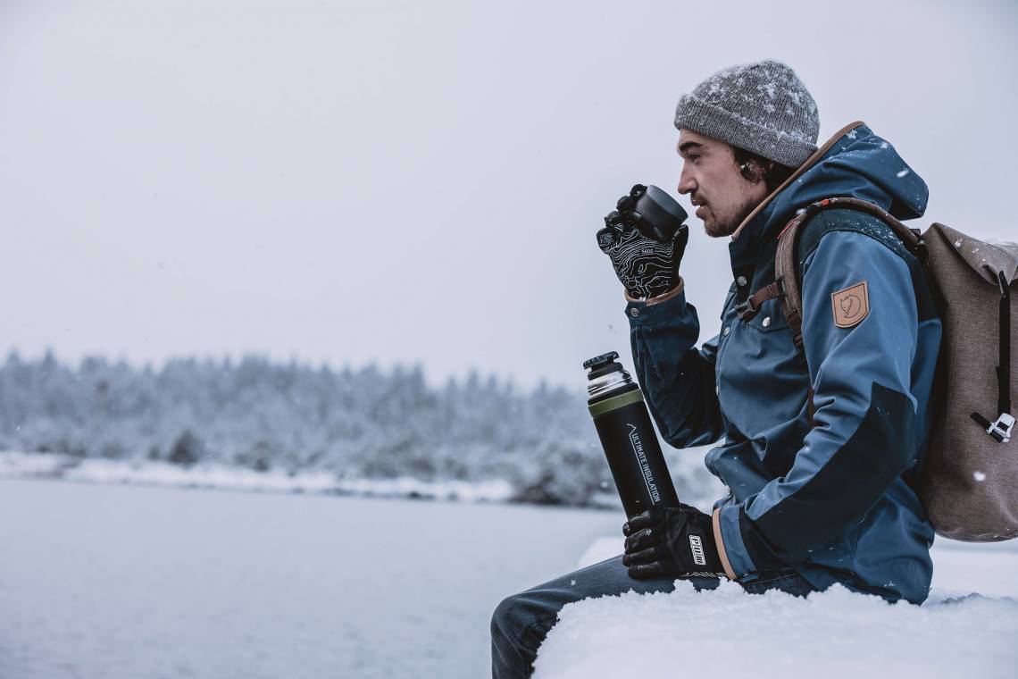 Thermos - Mountain Beverage Bottle - unterwegs