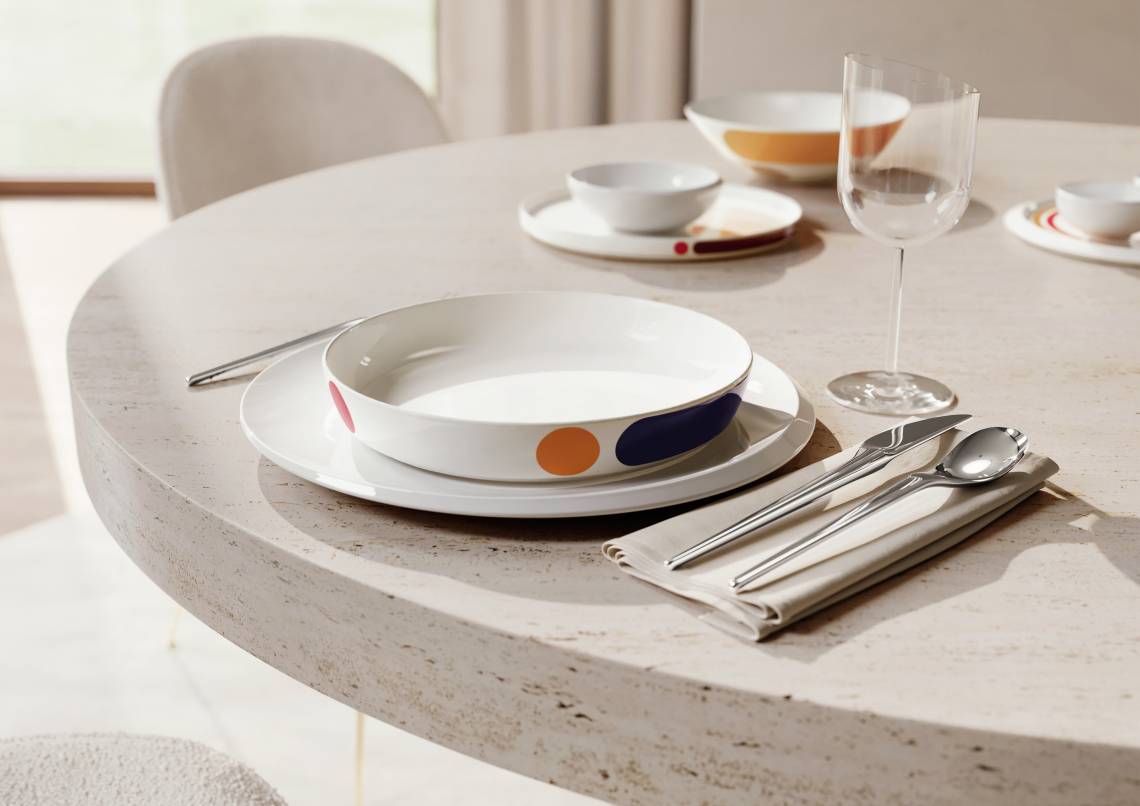 Villeroy & Boch - Gedeck mit Raffinesse: flache Schale La Boule Miami mit New Moon 