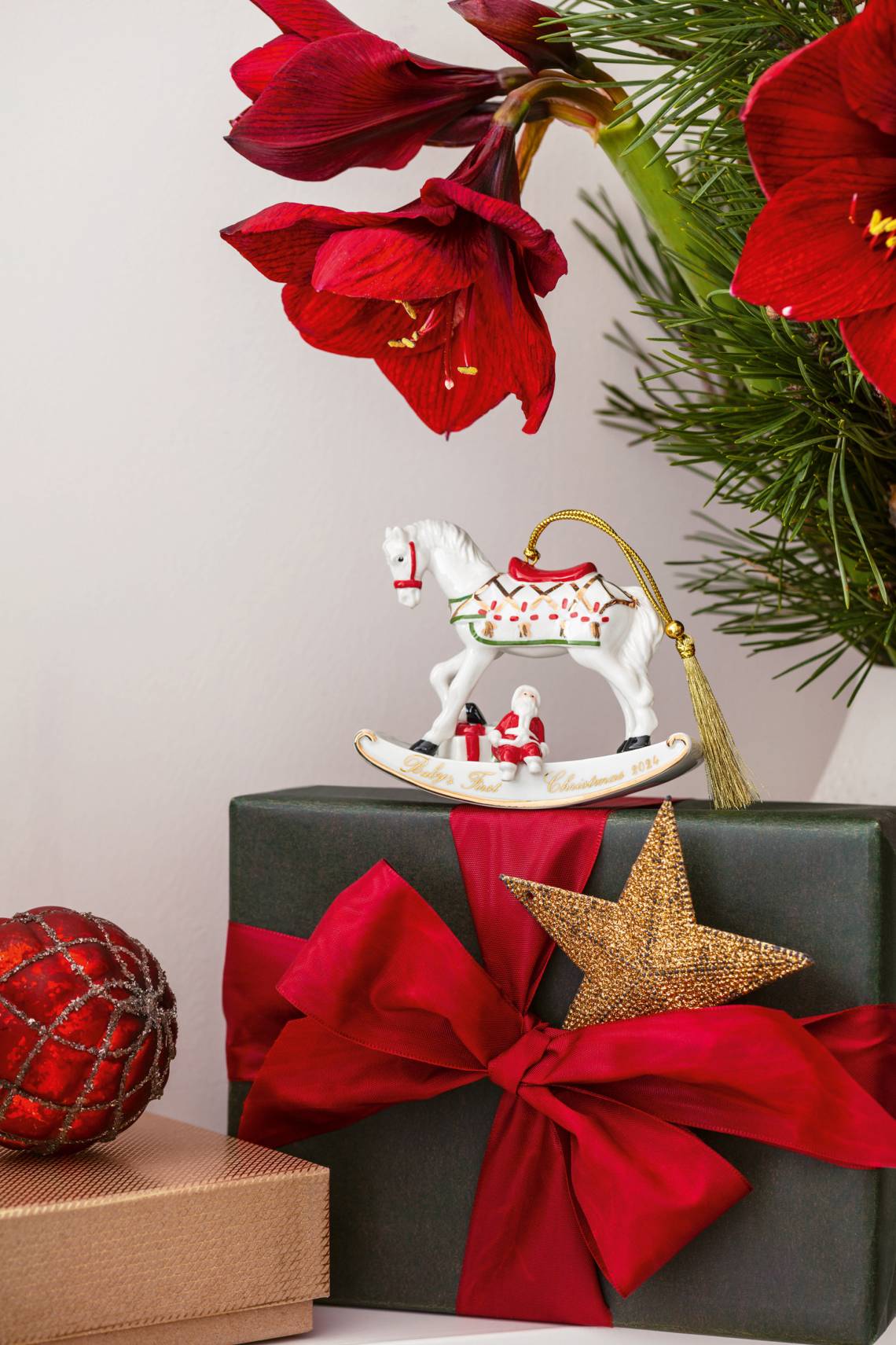 Villeroy & Boch - Überall kleine Weihnachtsakzente setzen mit den Ornamenten Christmas Classics