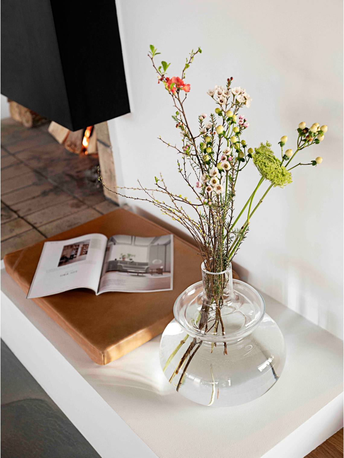ZONE Denmark - Macht die ganze Blume sichtbar: INU Vase aus Glas