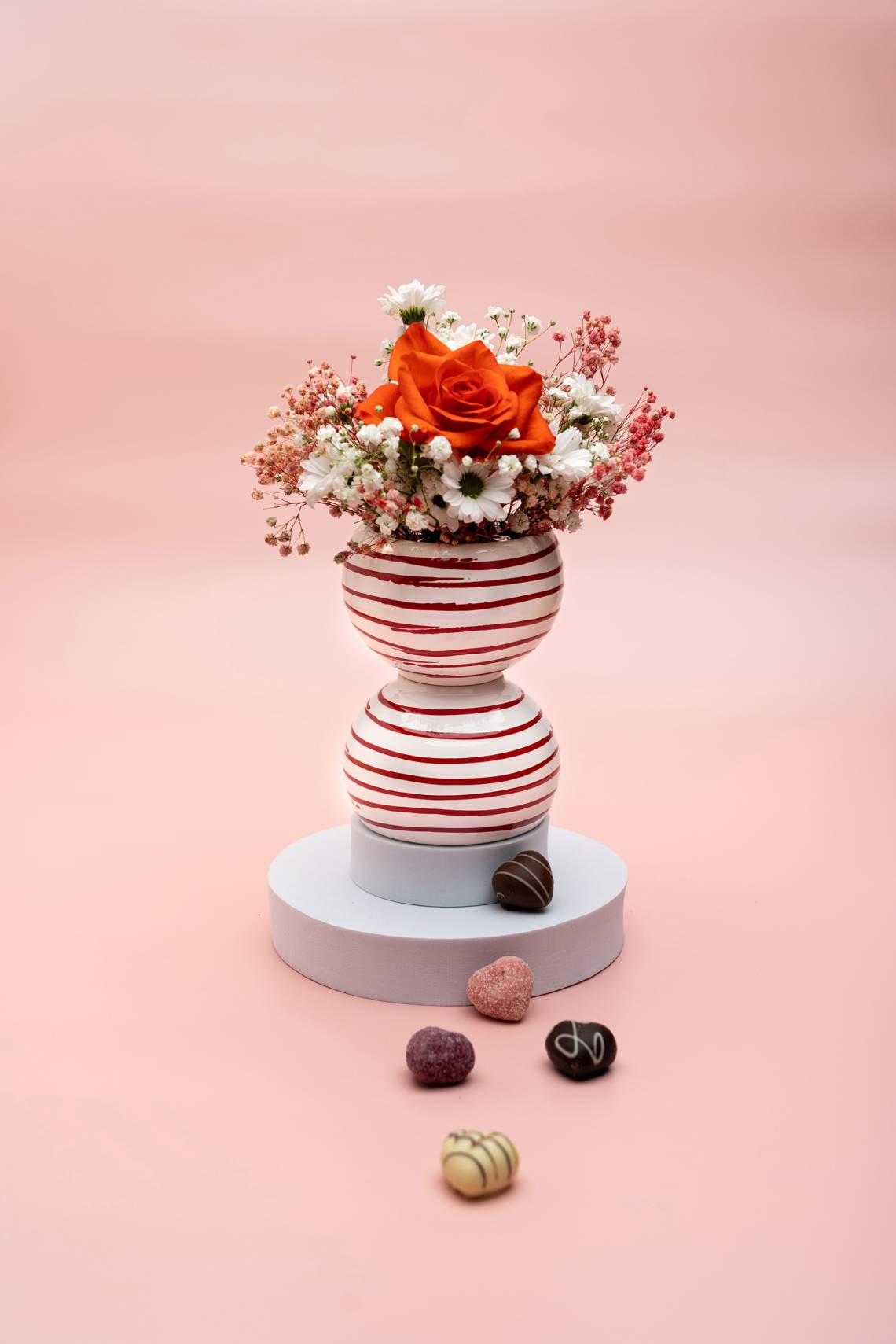 Gmundner Keramik - Den Blumenstrauß in Szene gesetzt mit Zuckerdose Rotgeflammt