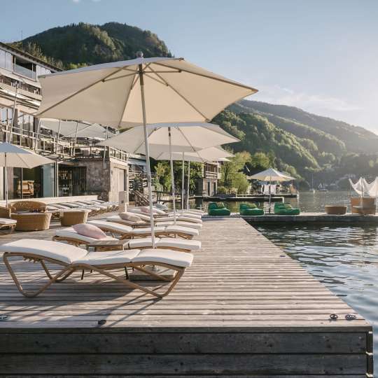 Sonnenschein am herrlichen Traunsee genießen - Hotel zum See Außenbereich