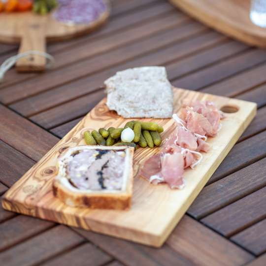 Bérard - Mediterrane Natürlichkeit: Schneidebrett mit Loch aus Olivenholz