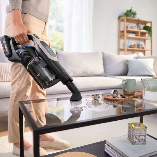 Bosch - Der Möbelpinsel des Unlimited 10 Staubsaugers säubert empfindliche Glasflächen