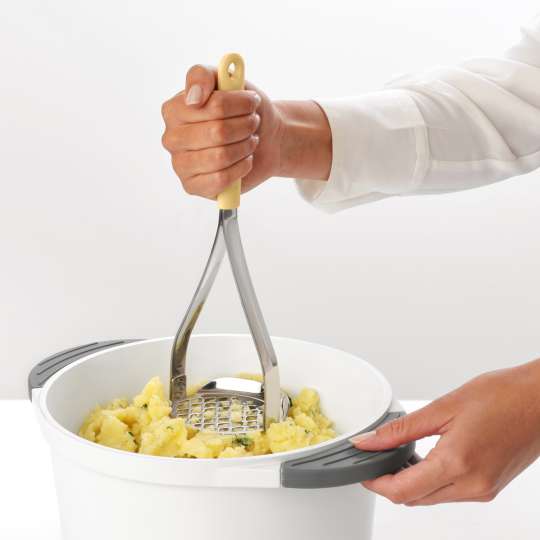 Multitasking-Küchenhelfer Tasty+ Kartoffelstampfer mit Löffel von Brabantia