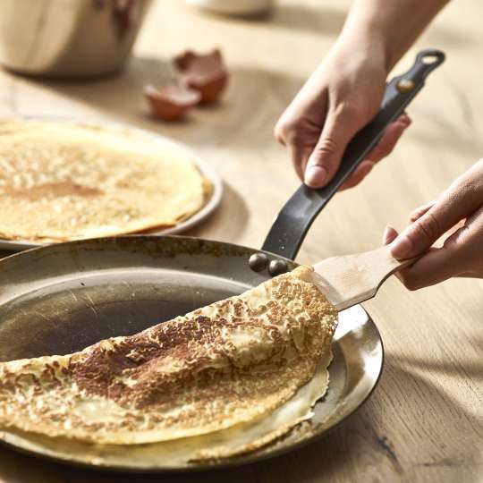 De Buyer - Fein und Knusprig: Crêpes aus der MINERAL B Crêpe-Pfanne