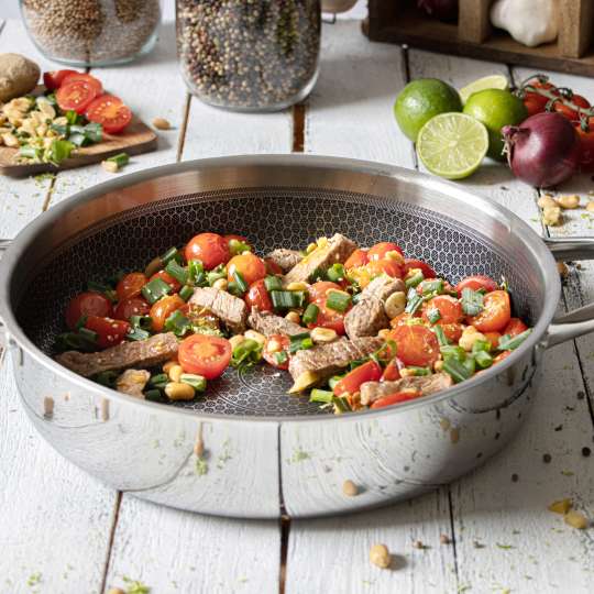 ELO - Gesund kochen, stressfrei servieren mit Relief Evolution Servierpfanne