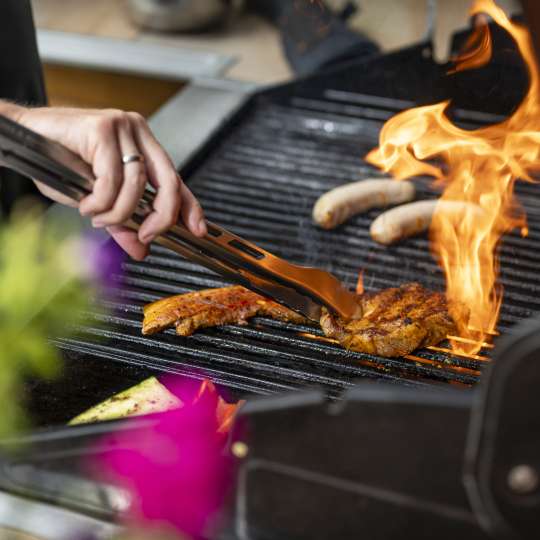 F.DICK - Die Extralänge von Grillzange, 40 cm sorgt für Sicherheit vor Flammen