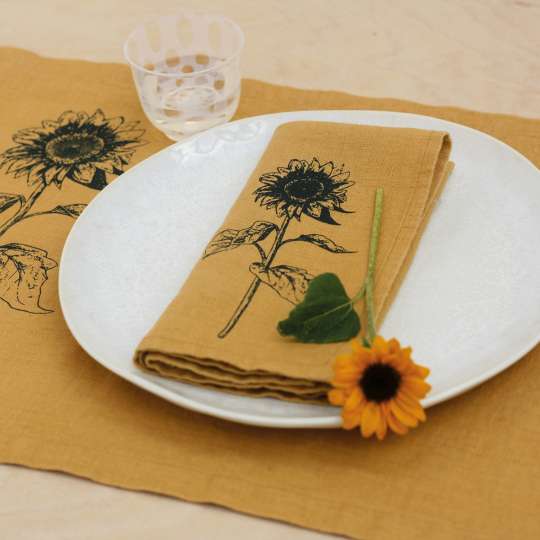Tischset und Serviette mit Sonnenblumendekor von Frohstoff