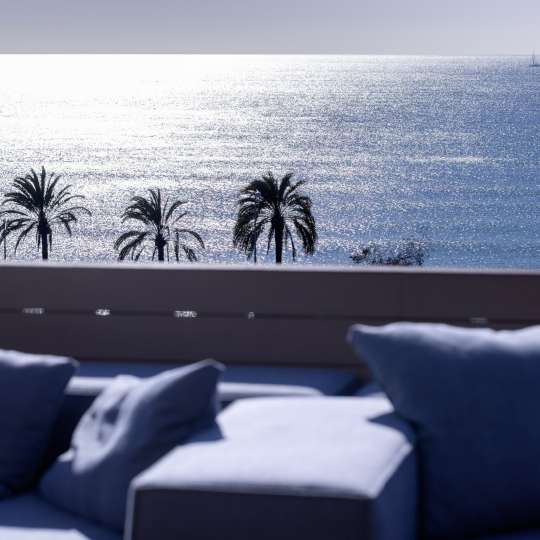 It Mallorca - Calatrava Boutique Hotel - Dachterrasse mit Blick auf die Küste