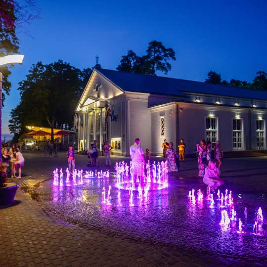 Lichtspiel vor dem Dzintari-Konzertsaal