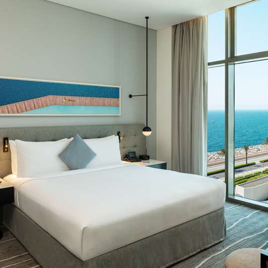 TH8 Palm Dubai Beach Resort Zimmer