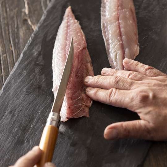 Opinel - Präzise Fleisch schneiden mit Effilé Messer