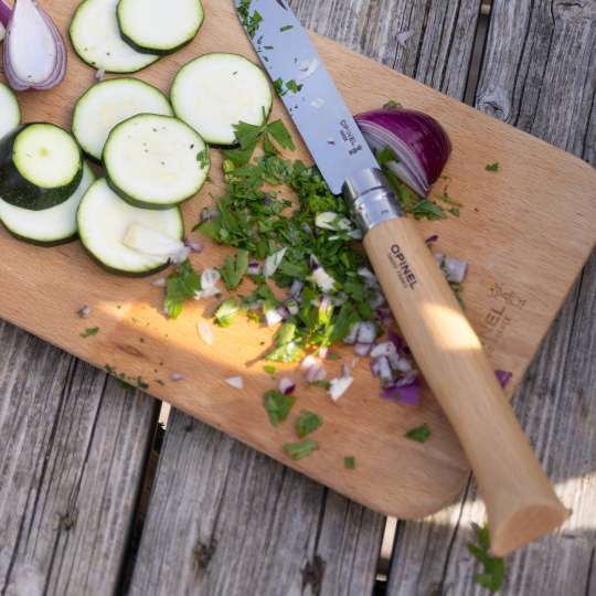Opinel - Schneidet mühelos Gemüse und Kräuter: Messer No. 12 B