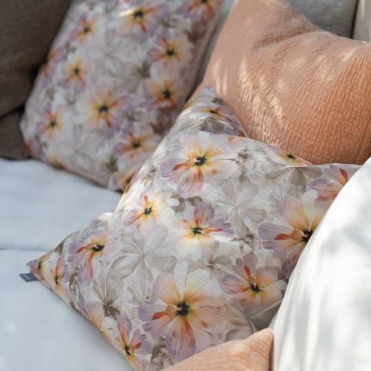 PAD - Auf Blumen gebettet mit Kissenhülle Flower