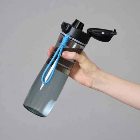 Sportﬂasche mit Flip-Cap 0.75 l
