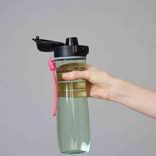 Sportﬂasche mit Flip-Cap 0.75 l