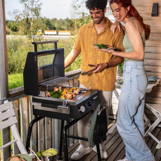 Rösle - BBQ auf dem Balkon mit Elektrogrill VIDERO E2-P