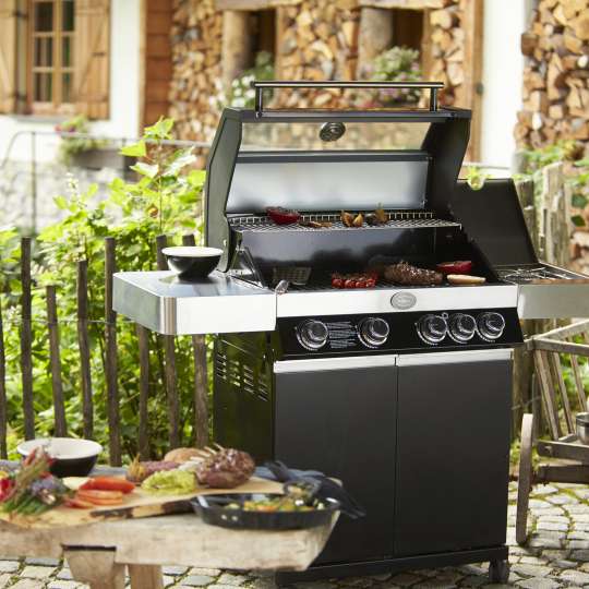 Rösle - Der Grill-Sommer kann kommen mit der BBQ-Station VIDERO G4