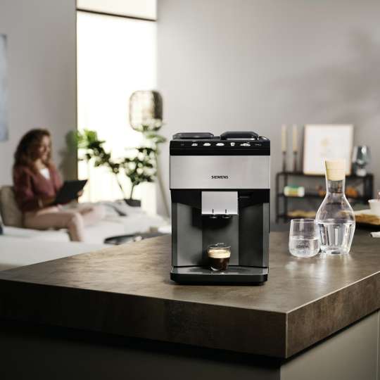 Siemens - Ein Hingucker aus jedem Winkel: Kaffeevollautomat EQ500, TP516RX3