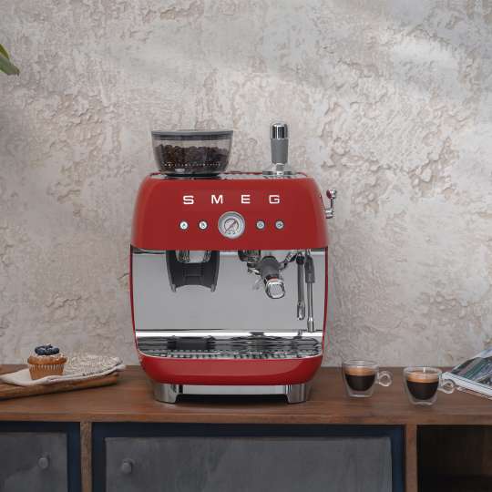 Smeg - Siebträger-Espressomaschine EGF03 in ikonischem Rot