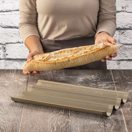 Zenker - Frisch und knusprig: Selbstgemachtes Baguette mit passender Backform