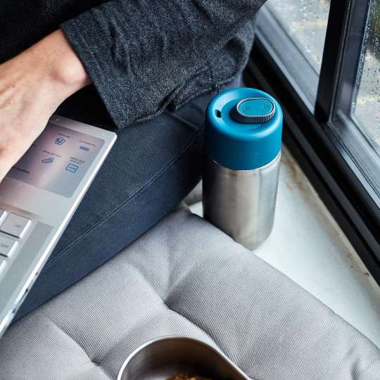 black+blum - Coffee-To-Go Isolierbecher Türkis - Mobiles Arbeiten