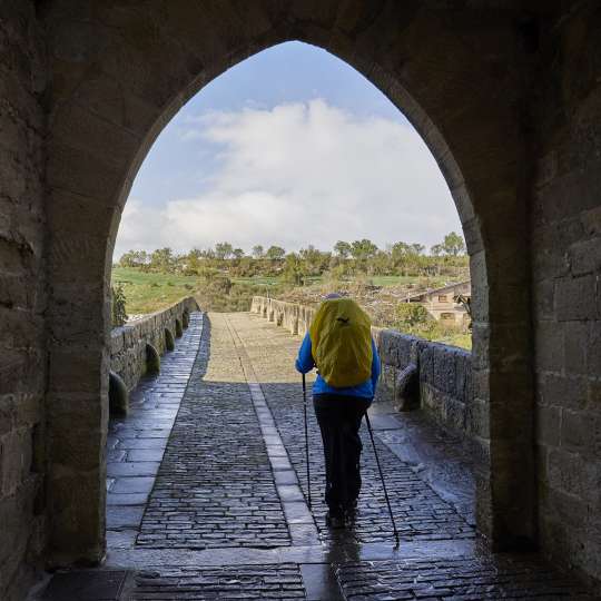 Aufbruch ins Abenteuer am Tor zum Jakobsweg in Navarra