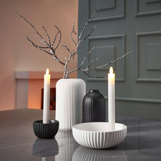 formano - Klassisch im Kontrast: Kerzenhalter und Vasen in Schwarz & Weiß