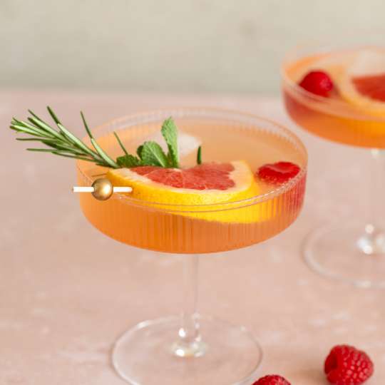 Henkell - Pink Grapefruit Spritz mit Piccolo Sekt 