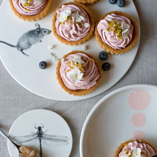 mittelpunkt - Desserts hübsch serviert mit Platte Maus