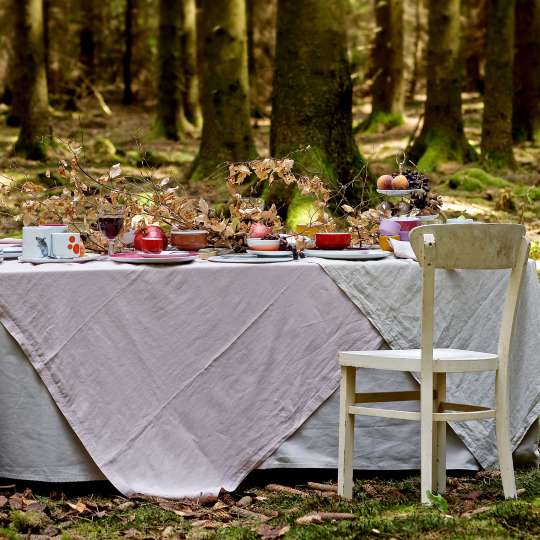 mittelpunkt. - Der Natur so nah - Buntes Porzellangeschirr mit Tiermotiven