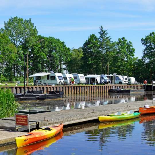  Der Hammehafen Worpswede ist idyllischer Ausgangspunkt für sportliche Touren auf dem Wasser.