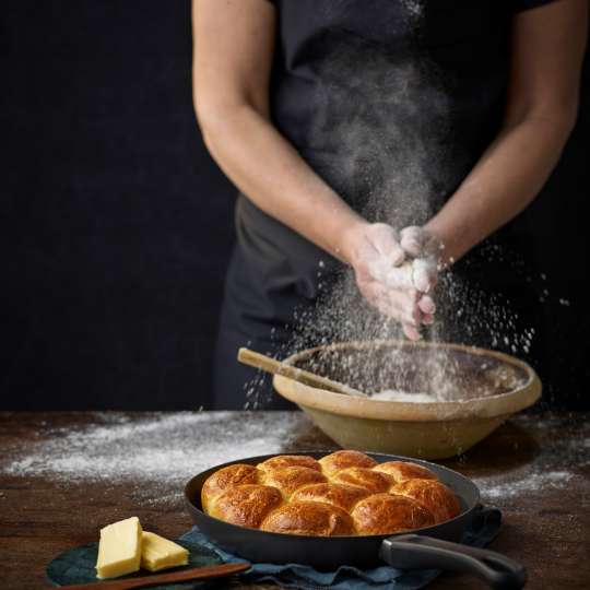 Scanpan - Serie Classic Bratpfanne - Pestoschnecken Zubereitung