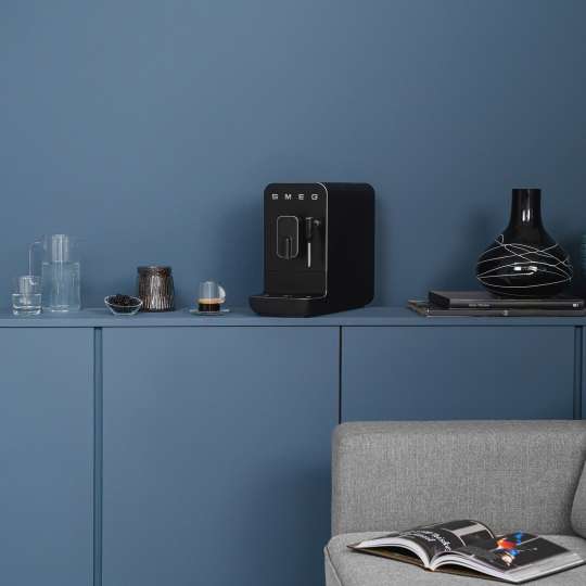 Smeg Kaffeevollautomat BCC02 Full Black