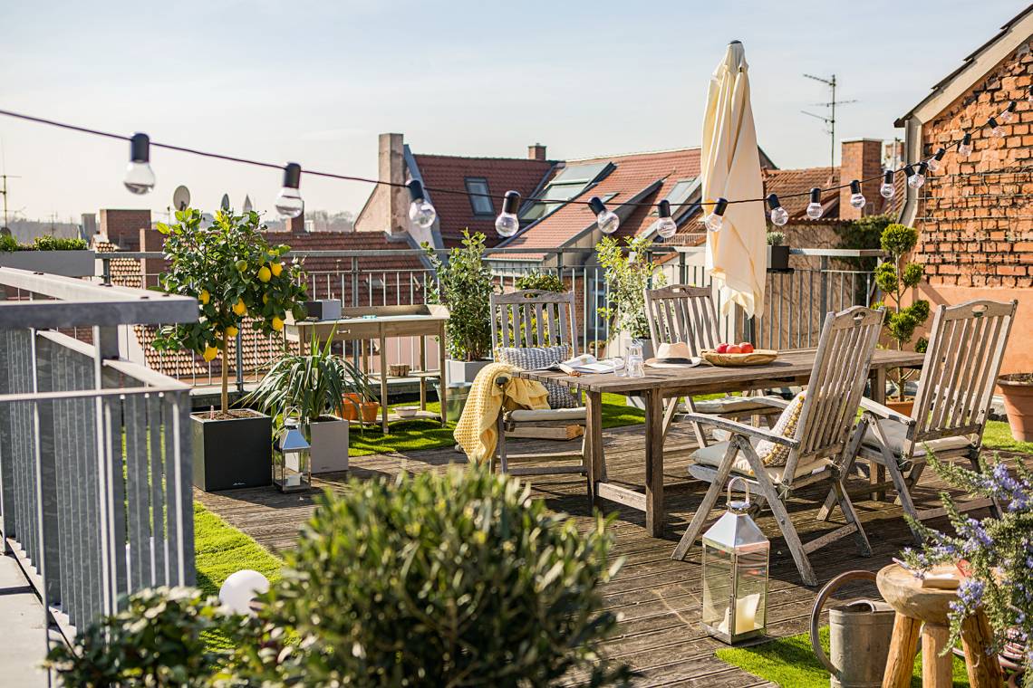 Dachterrasse mit CUBETO Blumenkübel