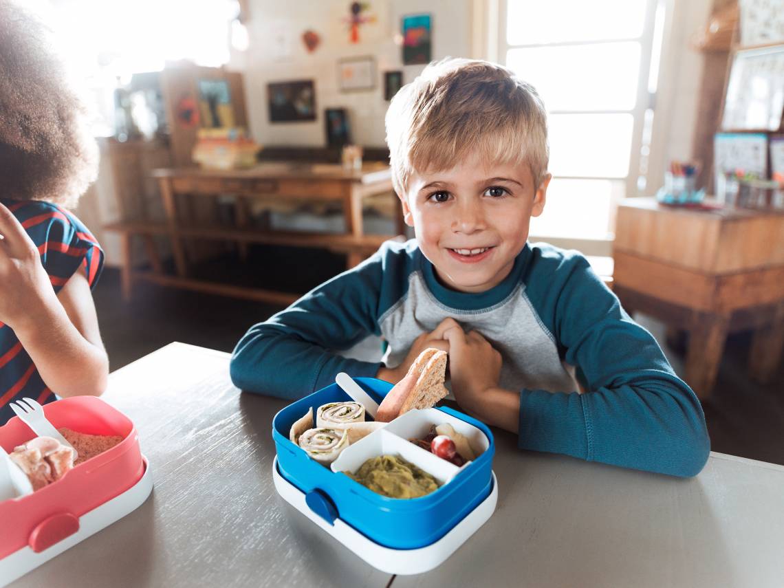 Mepal - Kinderdekore - Junge mit Brotdose Campus bento 