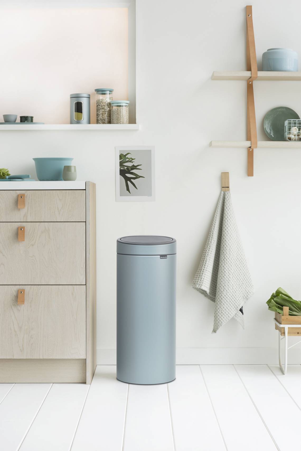 Brabantia: Touch Bin New Mülleimer in neo mint / 8710755115424