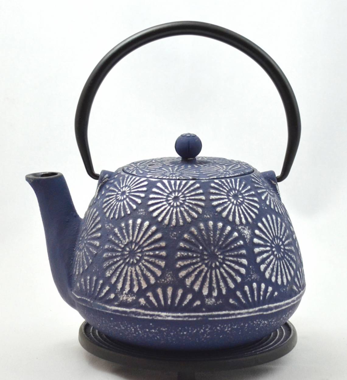 Blumig und Maritim: Teekannen von ja-unendlich / Teekanne, Modell Hani, blau