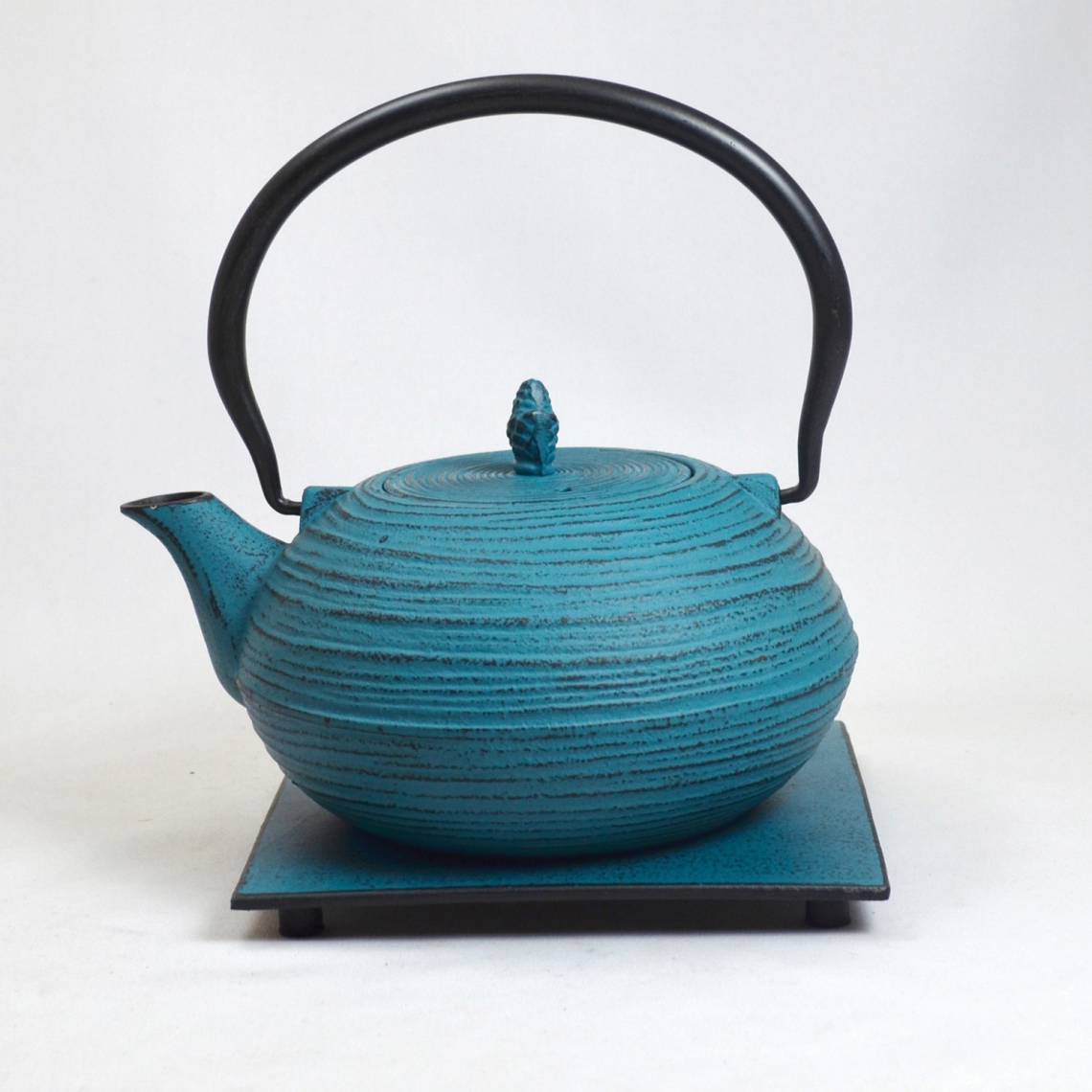 Blumig und Maritim: Teekannen von ja-unendlich / Teekanne, Modell LWH, blau