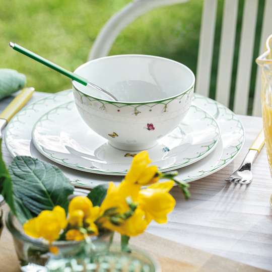 Villeroy und Boch -colourful spring; Porzellantasse mit Tellern