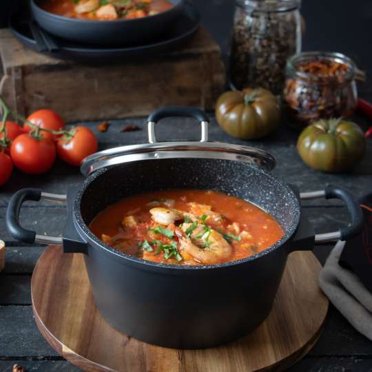 Leckere Fischsuppe mit Topf Siloncast (c) ELO