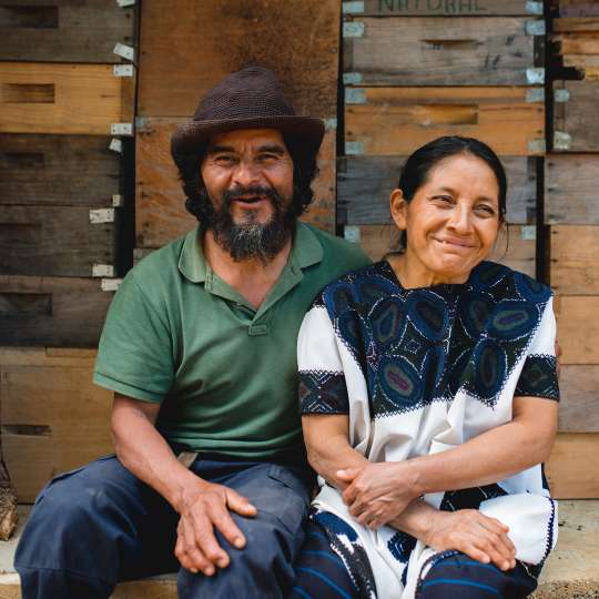 03  N. Pérez Pérez und C. Aguilar Lopéz (c) GEPA – The Fair Trade Company/Tzeltal Tzotzil 