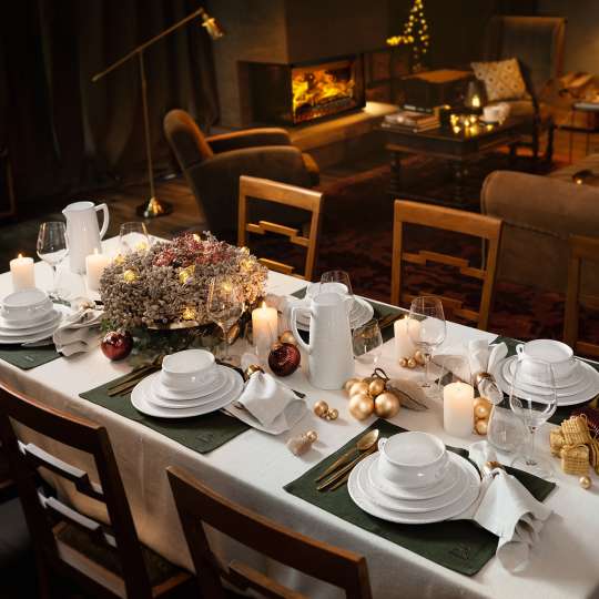 White Christmas - Festlich gedeckter Tisch